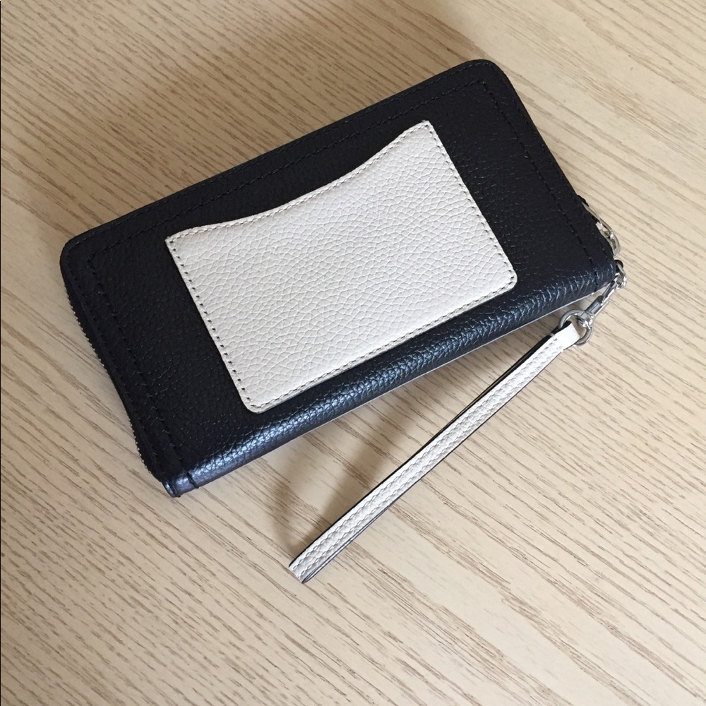 Marc Jacobs Marshmallow Leather Wallet Wristlet - Picture 2 of 7